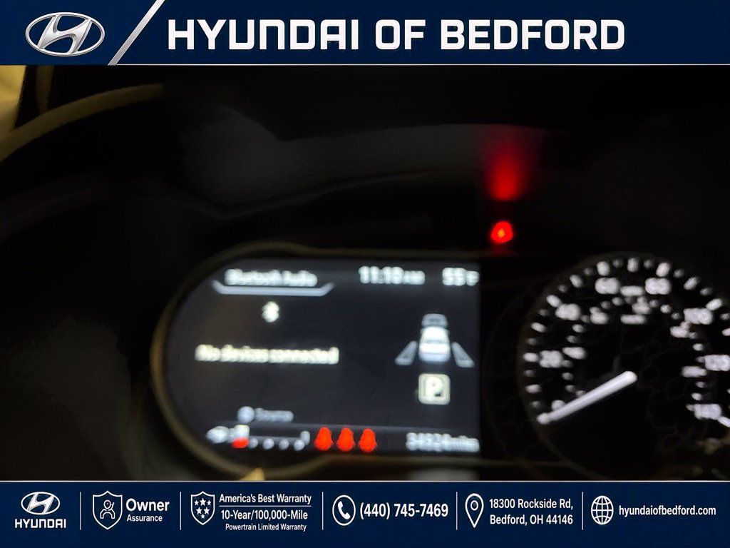 Used 2025 Nissan Versa SV FWD image 18