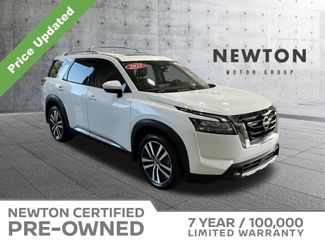 Used 2025 Nissan Pathfinder Platinum FWD video 1