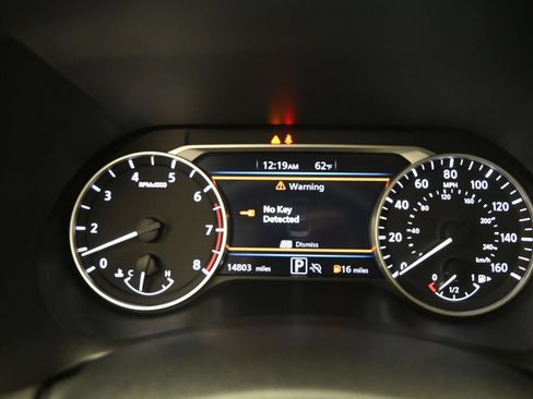 Used 2025 Nissan Sentra SV FWD image 13