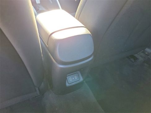 Used 2025 Hyundai Elantra Sport image 10