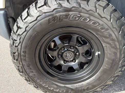 Used 2019 Nissan Titan S image 44