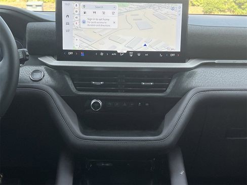 New 2026 Ford Explorer Platinum image 3