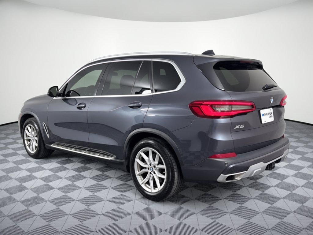 Used 2019 BMW X5 xDrive40i w/ Premium Package AWD/4WD image 3
