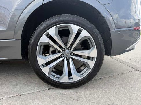 Used 2019 Audi Q8 Prestige image 11