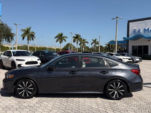 Used 2024 Honda Civic EX image 3