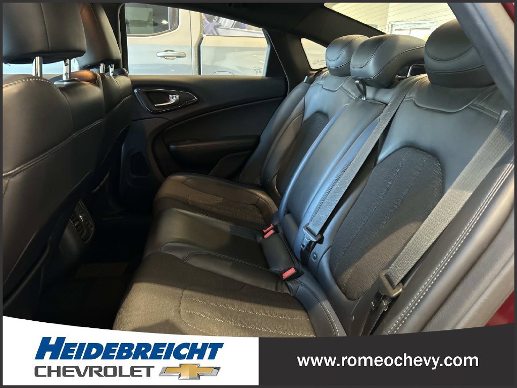 Used 2015 Chrysler 200 S w/ Comfort Group FWD image 12