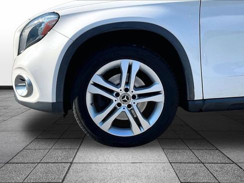 Used 2020 Mercedes-Benz GLA 250 4MATIC image 5