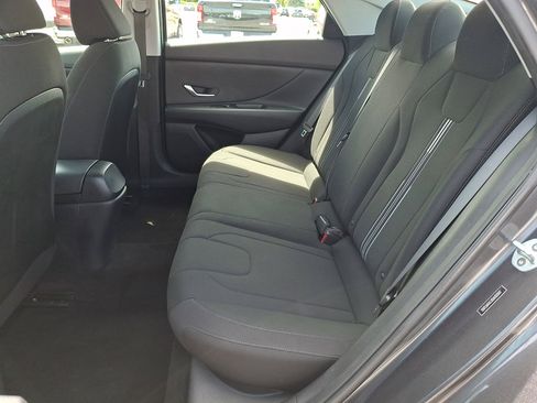 Used 2021 Hyundai Elantra SEL FWD image 10