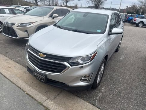 Used 2020 Chevrolet Equinox LT image 1