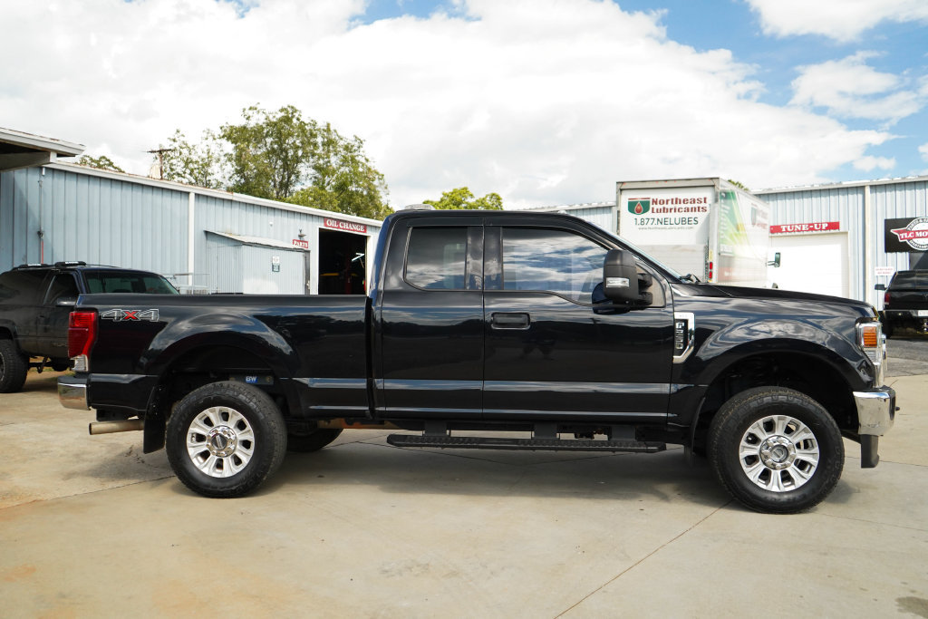 Used 2020 Ford F250 XLT w/ XLT Value Package AWD/4WD image 3