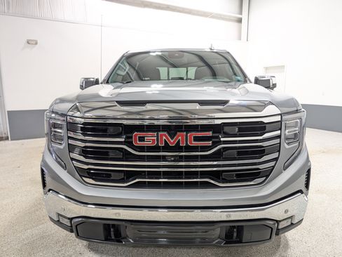 Used 2023 GMC Sierra 1500 SLT w/ SLT Premium Plus Package image 8