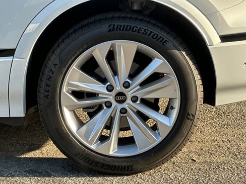 Used 2025 Audi Q6 e-tron Premium w/ Convenience Package image 27