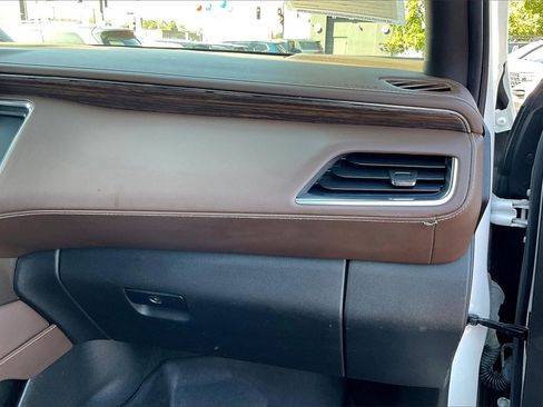 Used 2022 Chevrolet Suburban High Country w/ LPO, Illumination Package image 15