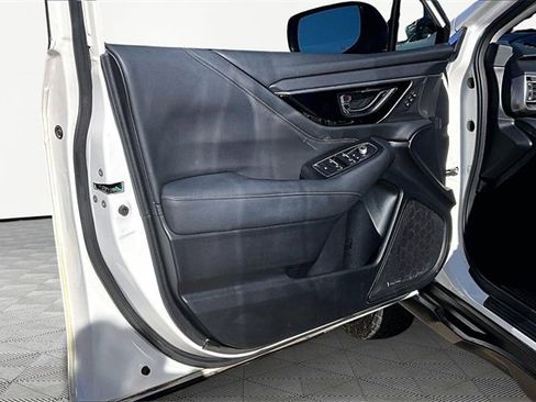 Used 2022 Subaru Outback Limited image 18