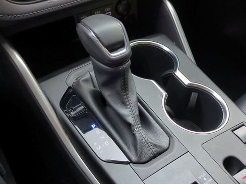 Used 2024 Toyota Highlander XLE image 33