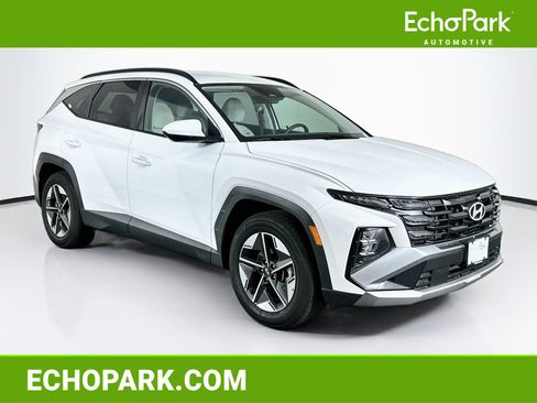 Used 2025 Hyundai Tucson SEL FWD image 1