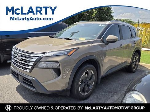 Used 2024 Nissan Rogue SV w/ SV Premium Package FWD image 1
