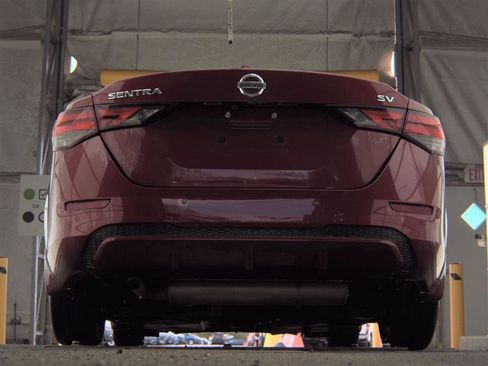 Used 2020 Nissan Sentra SV FWD image 7