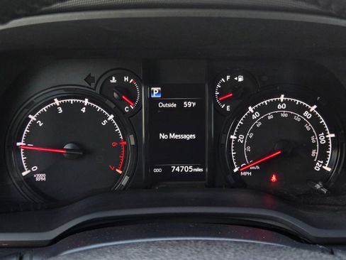 Certified 2021 Toyota 4Runner SR5 AWD/4WD image 21