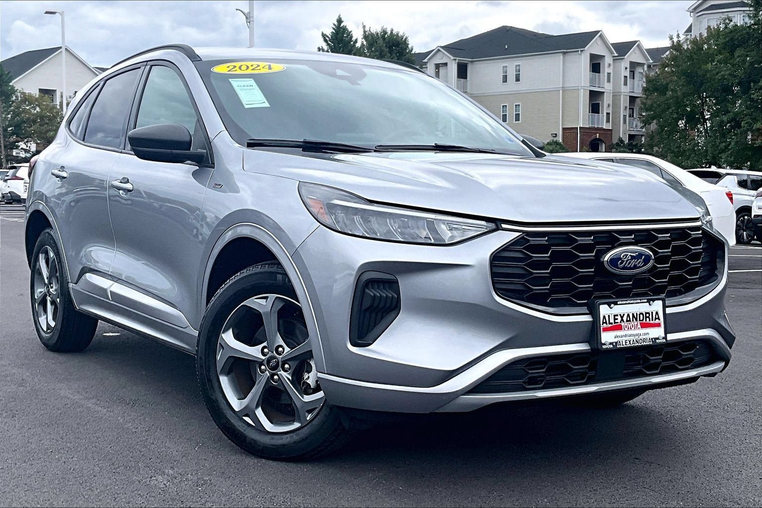 Used 2024 Ford Escape ST-Line AWD/4WD image 2