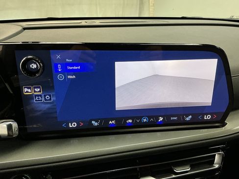 New 2026 Chevrolet Traverse LT w/ LPO, Floor Liner Package FWD image 15