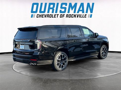 New 2026 Chevrolet Suburban RST w/ RST Capability Package image 6