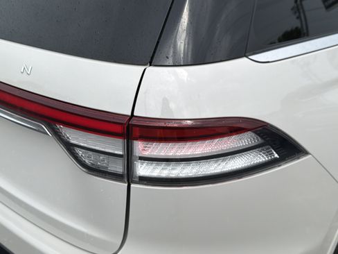 Certified 2021 Lincoln Aviator Grand Touring AWD/4WD image 13