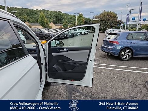 Certified 2023 Volkswagen Taos SE AWD/4WD image 40