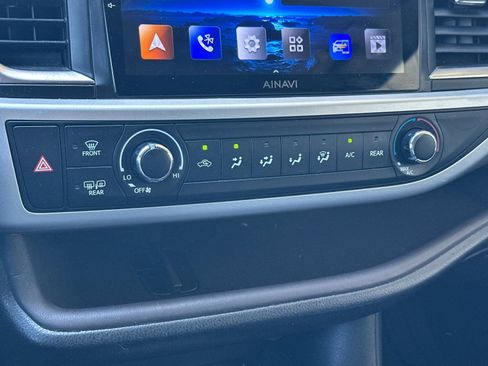 Used 2016 Toyota Highlander LE image 20