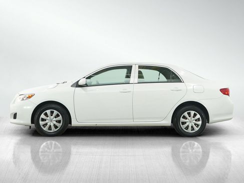Used 2009 Toyota Corolla S image 2