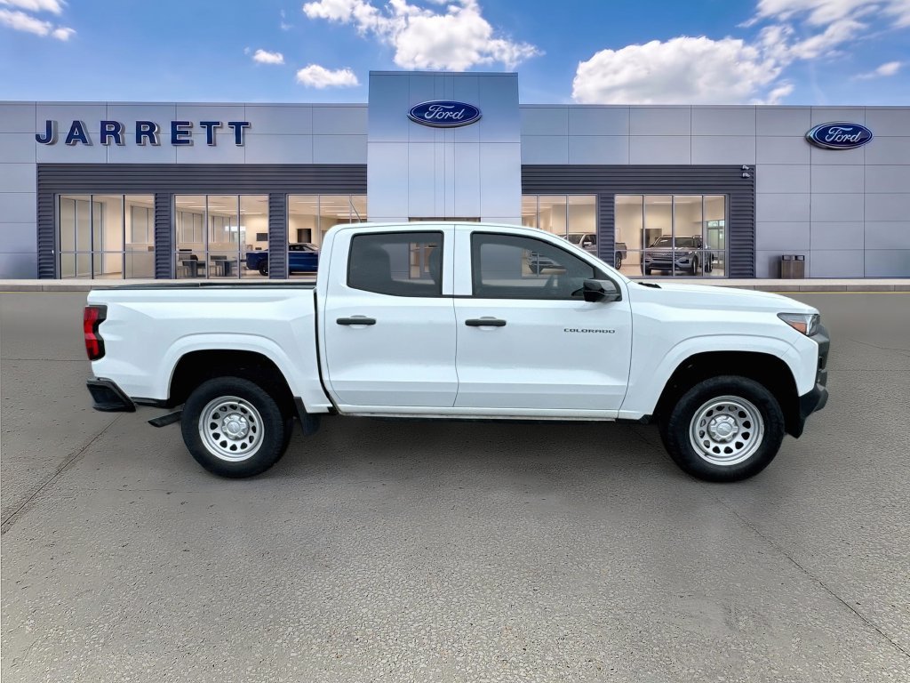 Used 2024 Chevrolet Colorado W/T w/ Technology Package RWD image 8