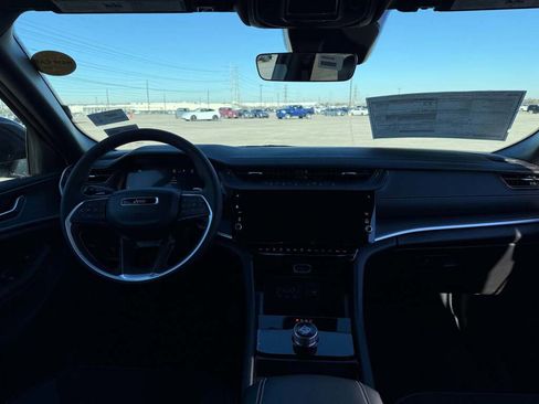 New 2026 Jeep Grand Cherokee Altitude image 23