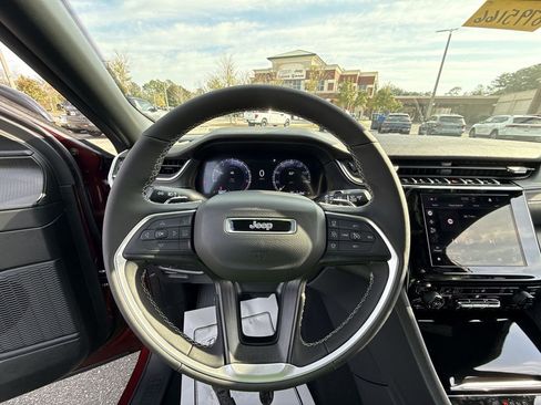 New 2025 Jeep Grand Cherokee L Laredo w/ Luxury Tech Group I image 13