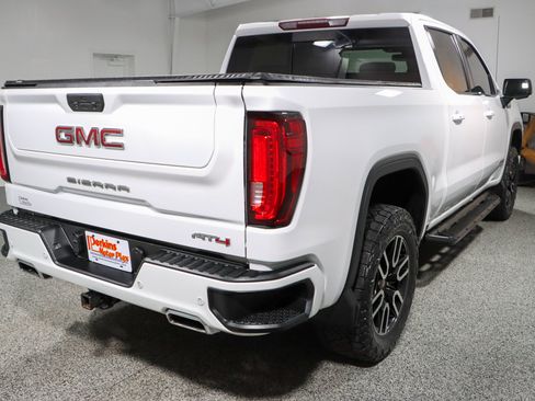 Used 2019 GMC Sierra 1500 AT4 w/ Off Road Performance Package AWD/4WD image 7