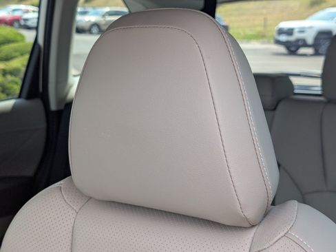 Used 2022 Subaru Forester Limited AWD/4WD image 11