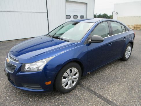 Certified 2012 Chevrolet Cruze LS FWD image 1