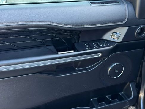 Used 2018 Ford Expedition Platinum AWD/4WD image 12