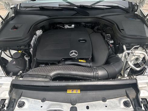 Used 2022 Mercedes-Benz GLC 300 4MATIC image 32