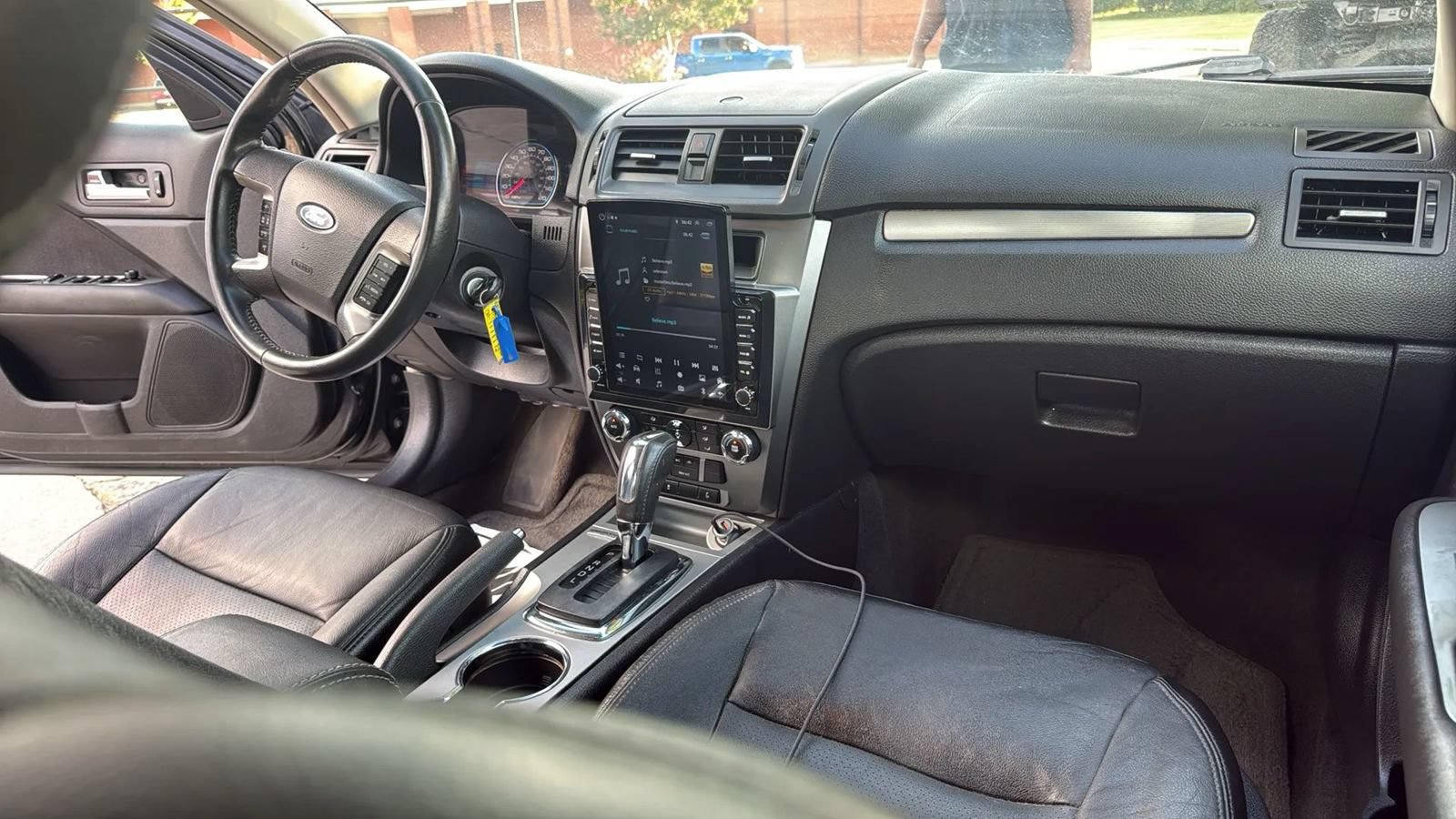 Used 2010 Ford Fusion Hybrid FWD image 19