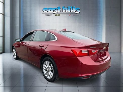 Used 2018 Chevrolet Malibu LT image 5