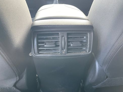 Used 2022 Nissan Rogue Sport S image 19