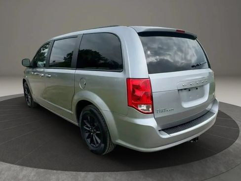 Used 2019 Dodge Grand Caravan GT FWD image 4