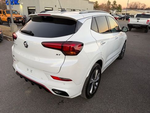 Used 2020 Buick Encore GX Essence w/ Advanced Technology Package image 3