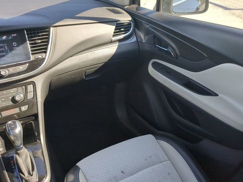 Used 2021 Buick Encore Preferred image 17