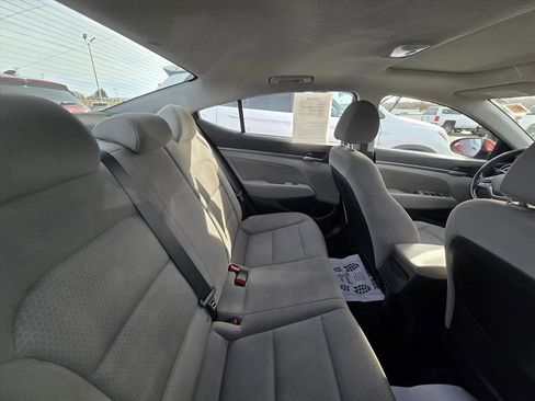 Used 2018 Hyundai Elantra Value Edition image 4