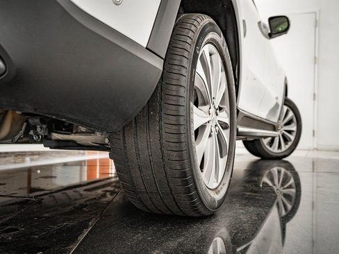 Used 2020 Mercedes-Benz GLE 350 4MATIC image 46