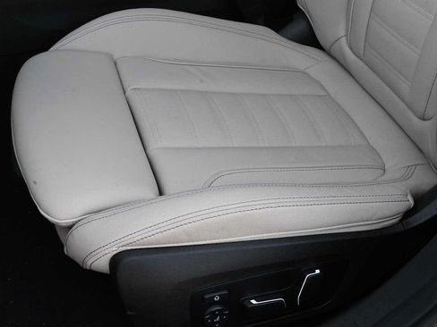 Used 2026 BMW 330i Sedan w/ M Sport Package RWD image 20