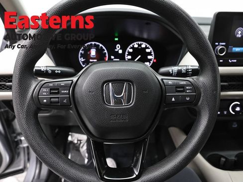 Used 2025 Honda HR-V LX image 10