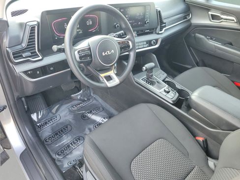 Used 2023 Kia Sportage LX image 13