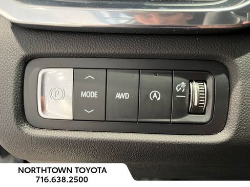 Used 2024 GMC Acadia Elevation image 15